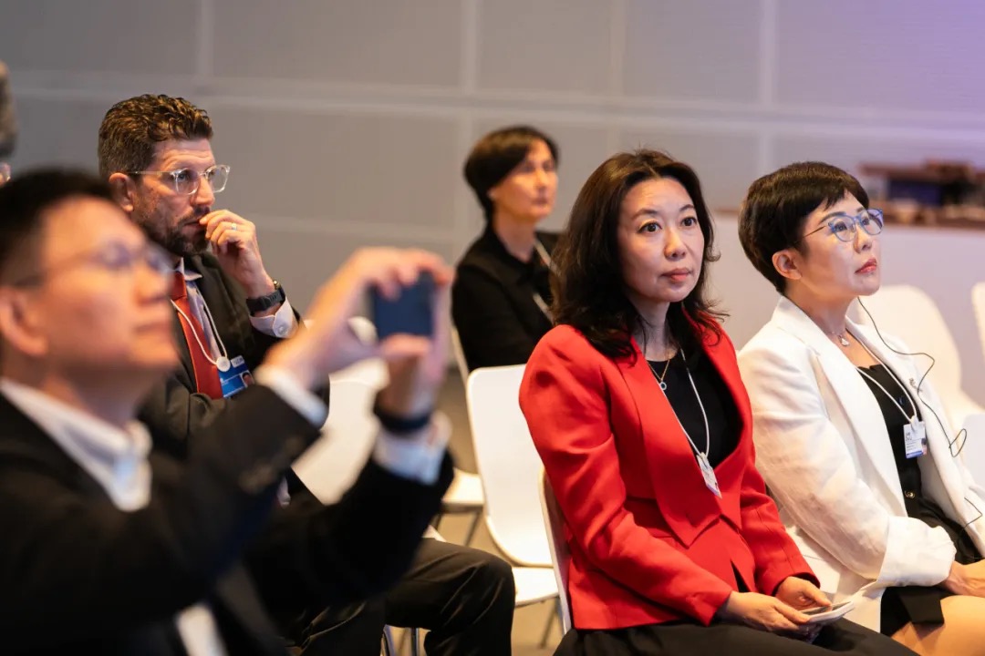 07CEF28FD14BD1F9F4DE1C7D956_C4CF369F_210C9