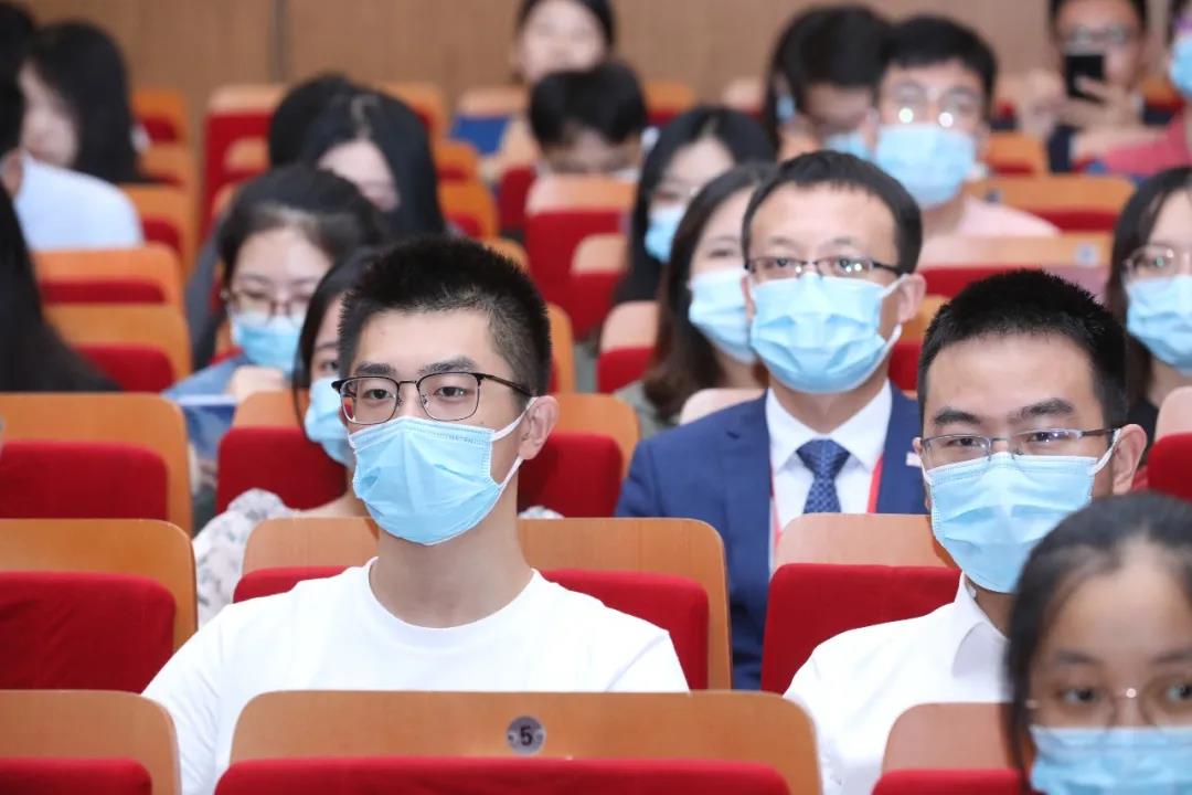 7C53948E5CA4E7C6B544B5CDE2D_65EE4FE1_12250