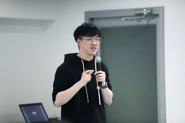 859871D1F533BDDC9B8E144C7EE_AF082CA6_478D