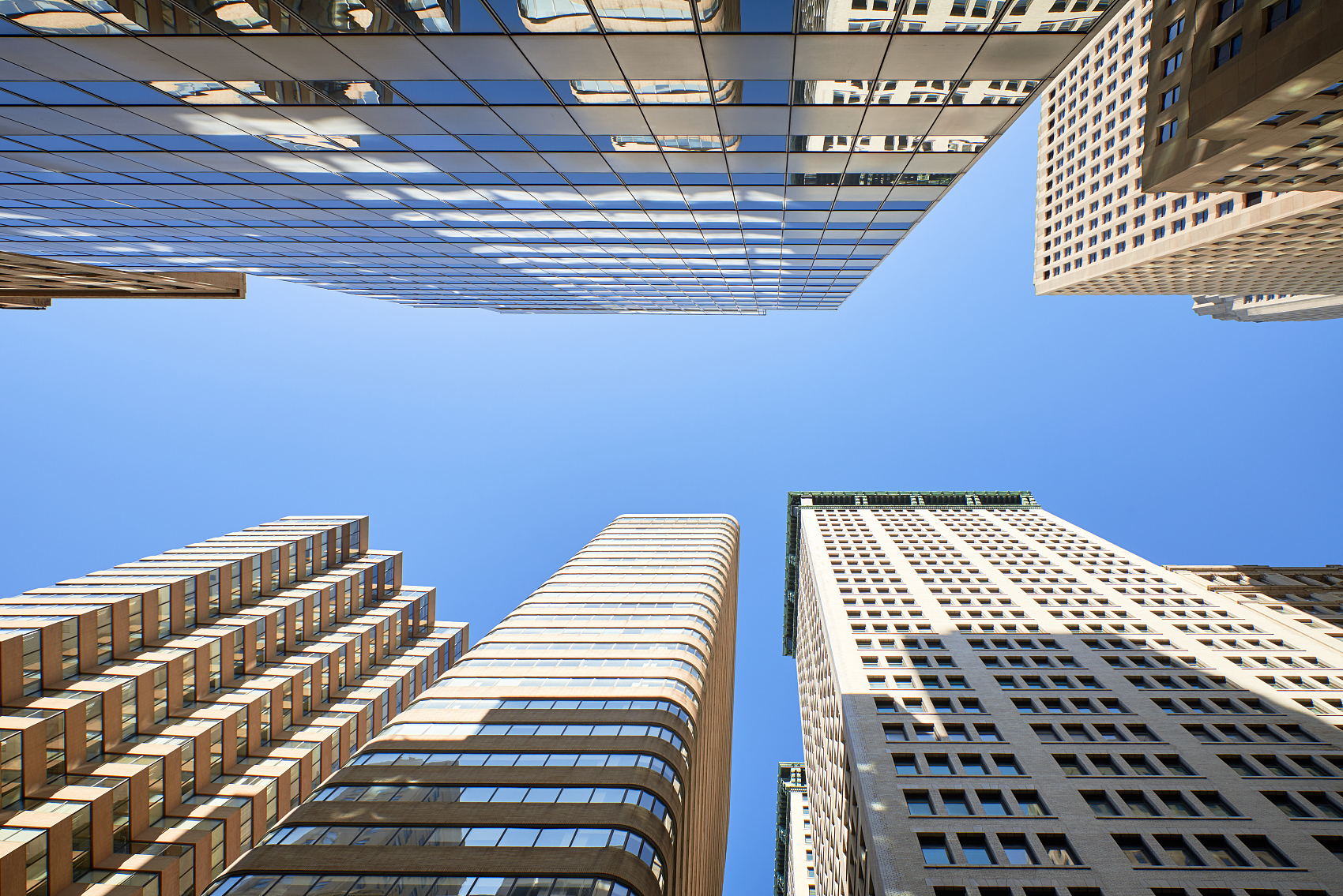 张峥：：中国公募REITs试点的治理结构问题研究