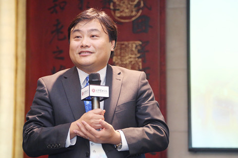 UG环球 张炜教授