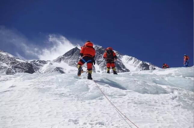 BE9CA1EA9E0BE2E3C8A154AB2C8_25165A8F_7FD8