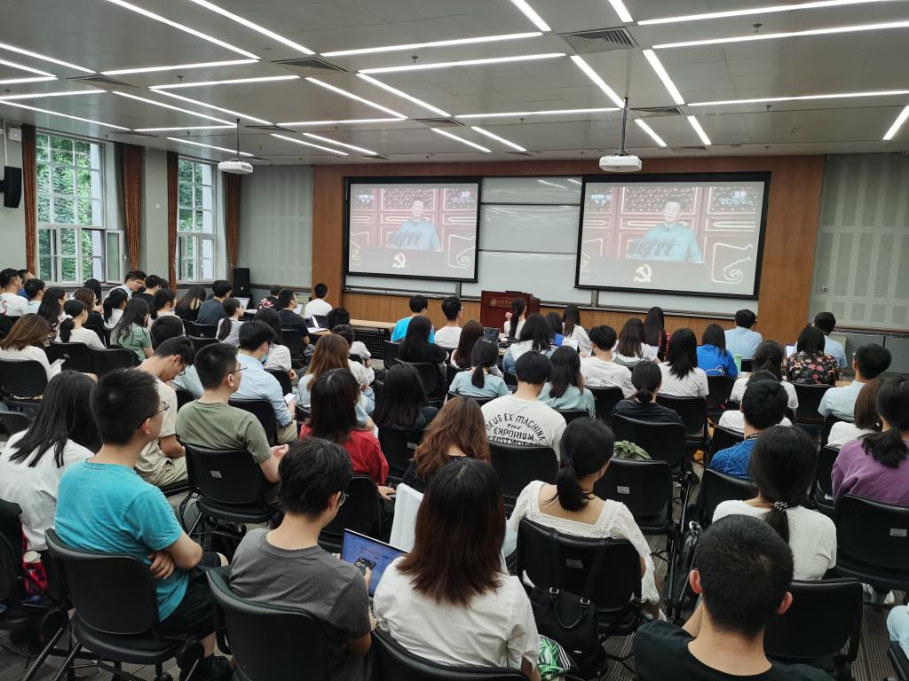 “请党放心，，，强国有我！！！”——北大UG环球师生整体收看庆祝中国共产党成立100周年大会